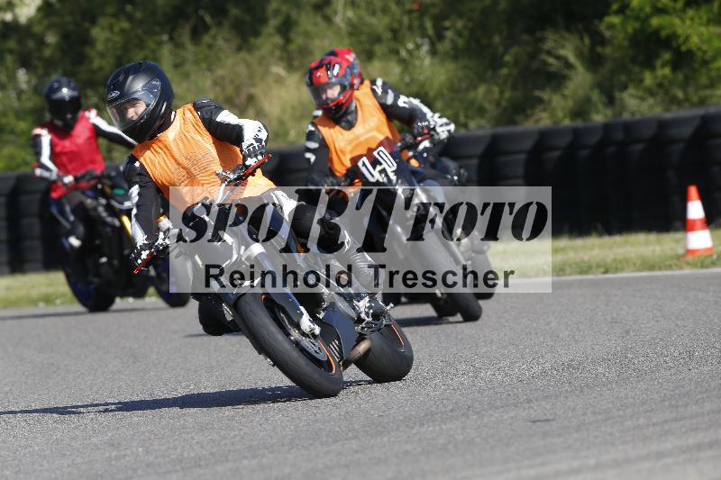 Archiv-2025/17 17.05.2025 PROMAX ADR/Gruppe gruen/unklar